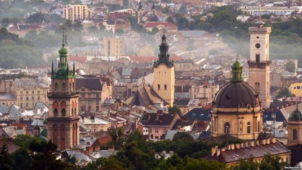 Exclusive Apartment On Shevchenko Avenue 10 Lviv Ngoại thất bức ảnh
